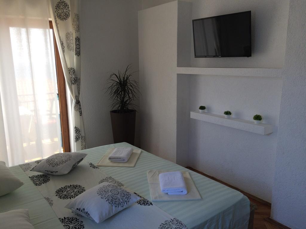 Apartments Debora Ulcinj Exterior photo